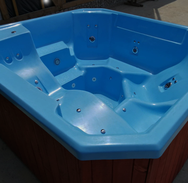 JACUZZI / BADEFASS / GARTEN-POOL